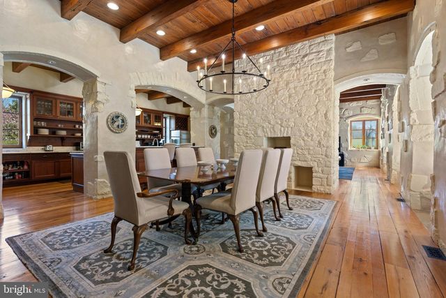 2547 HALFWAY RD, The Plains, VA 20198