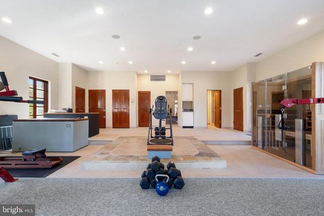 2547 HALFWAY RD, The Plains, VA 20198