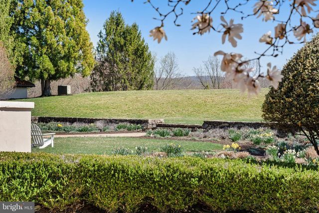 2547 HALFWAY RD, The Plains, VA 20198