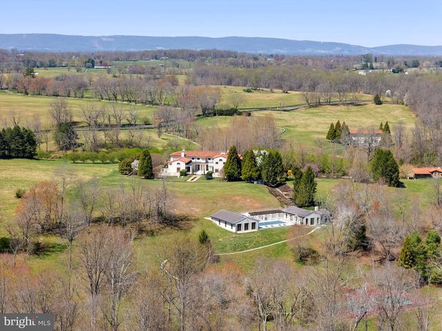 2547 HALFWAY RD, The Plains, VA 20198