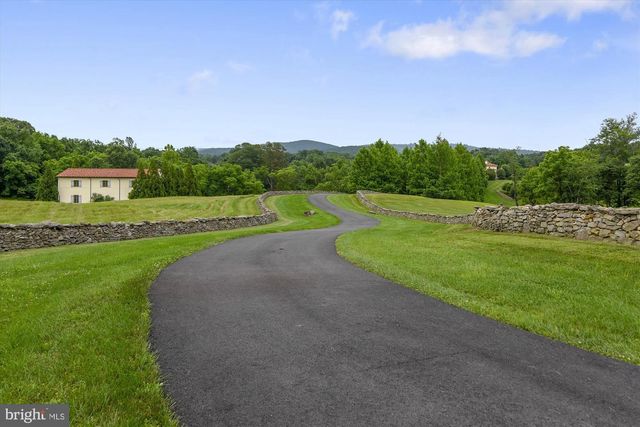 2547 HALFWAY RD, The Plains, VA 20198
