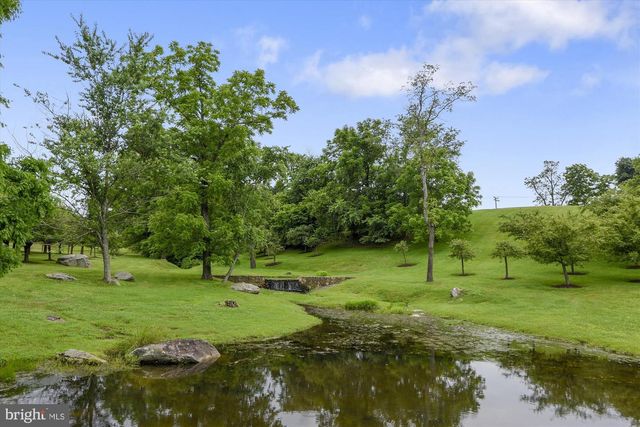 2547 HALFWAY RD, The Plains, VA 20198