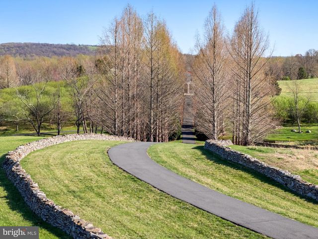 2547 HALFWAY RD, The Plains, VA 20198