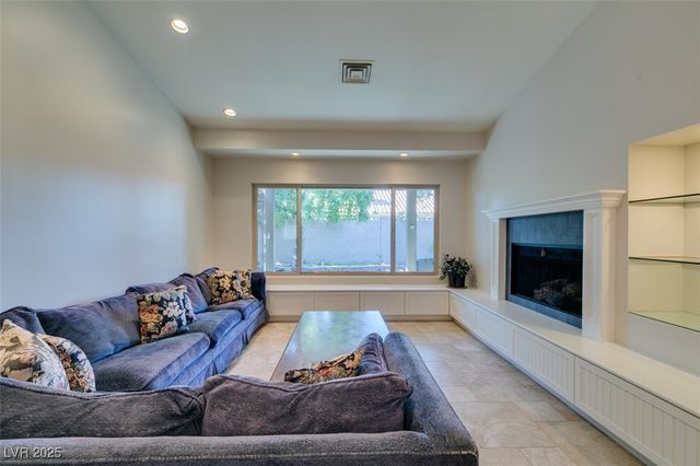 7581 Descanso Lane, Las Vegas, NV 89123