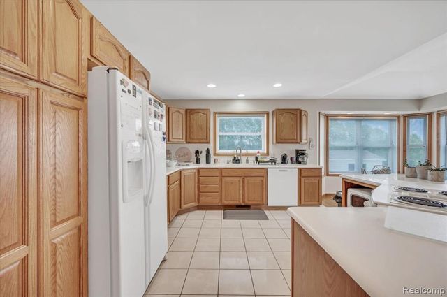 2551 Marathon Road, Lapeer, MI 48446