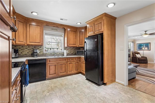 1810 Beall DR, Hampton, VA 23663