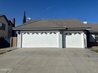 3021 Mariposa Avenue, Palmdale, CA 93551