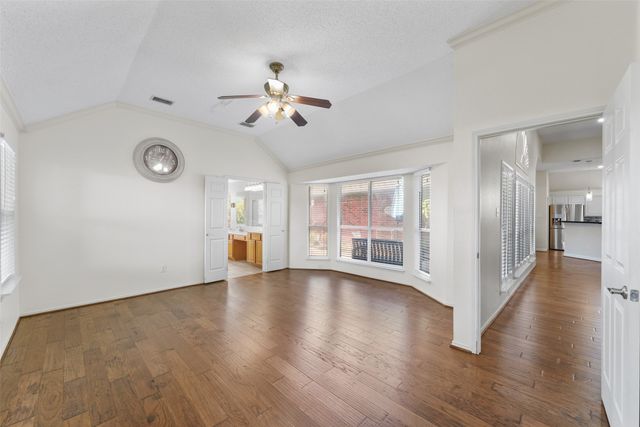 1701 Fredricksburg Drive, Mesquite, TX 75181