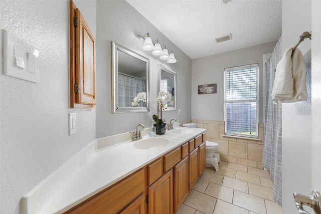 1701 Fredricksburg Drive, Mesquite, TX 75181
