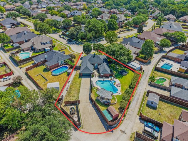 1701 Fredricksburg Drive, Mesquite, TX 75181