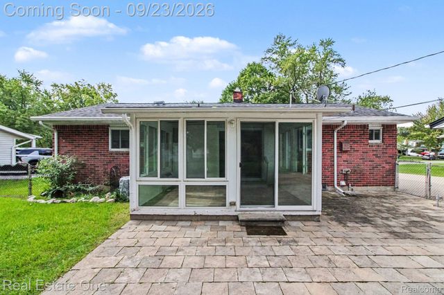 3602 Percy King Road, Waterford Charter Township, MI 48329