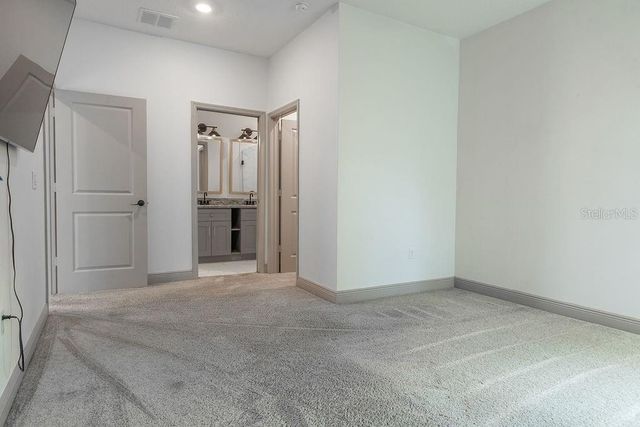 231 N JULIA AVENUE, Deland, FL 32720