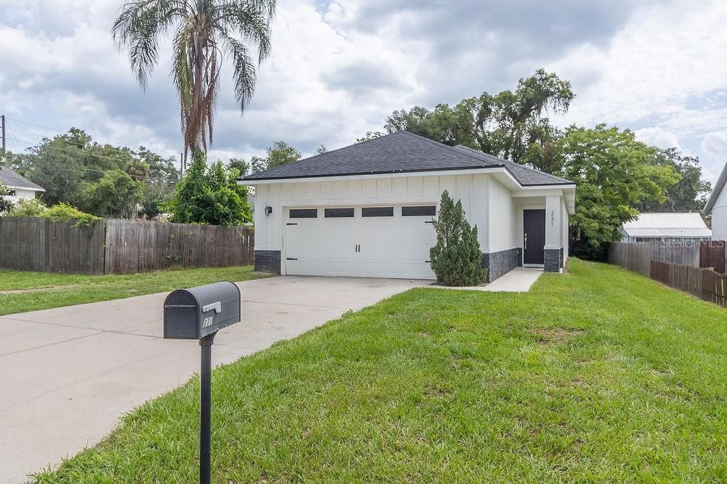 231 N JULIA AVENUE, Deland, FL 32720