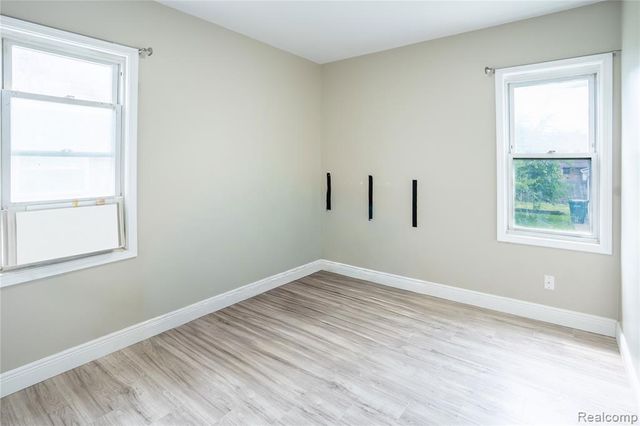 5725 Bingham Street, Dearborn, MI 48126