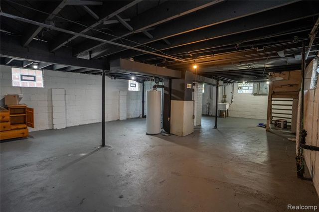 5725 Bingham Street, Dearborn, MI 48126