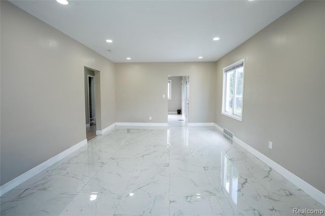 5725 Bingham Street, Dearborn, MI 48126