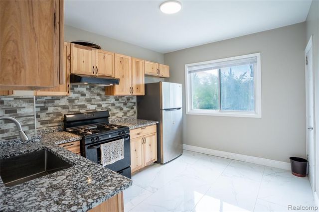 5725 Bingham Street, Dearborn, MI 48126