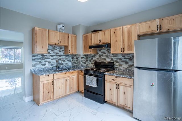 5725 Bingham Street, Dearborn, MI 48126