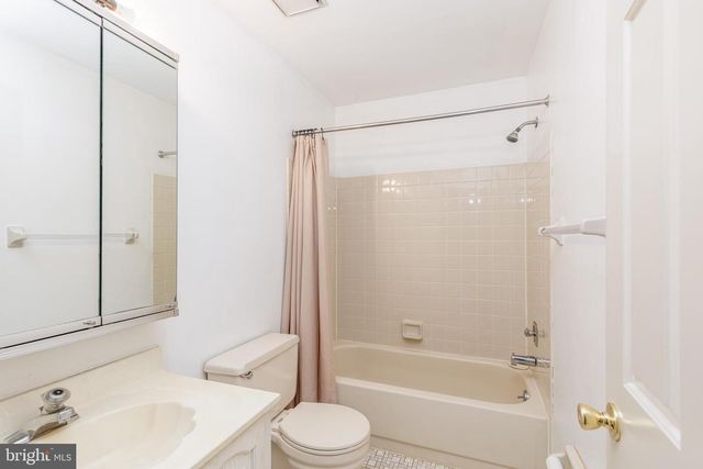 518-B WILLOW TURN, Mount Laurel, NJ 08054