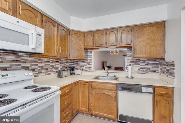 518-B WILLOW TURN, Mount Laurel, NJ 08054