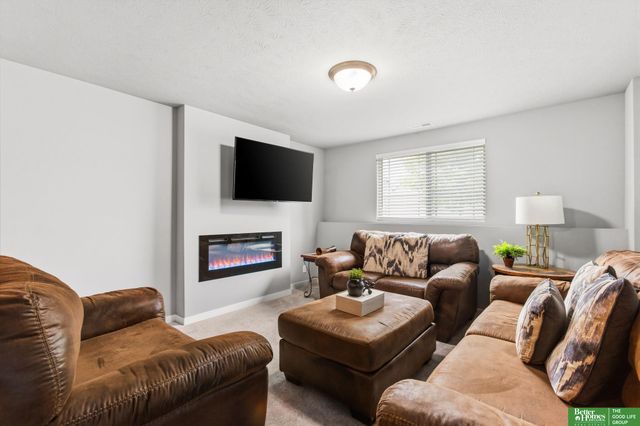 7902 N 149th Street, Bennington, NE 68007