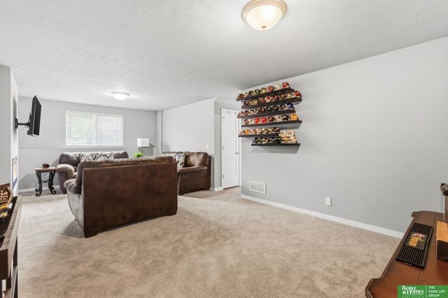 7902 N 149th Street, Bennington, NE 68007