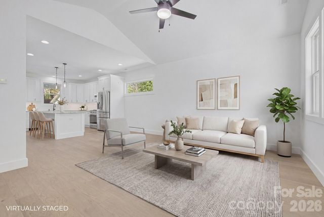 615 W Allen Street, Hendersonville, NC 28739