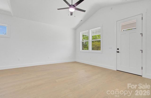 615 W Allen Street, Hendersonville, NC 28739
