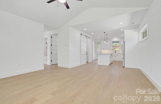615 W Allen Street, Hendersonville, NC 28739
