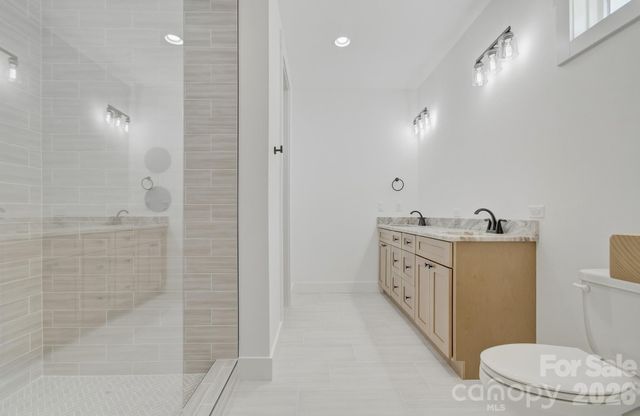 615 W Allen Street, Hendersonville, NC 28739