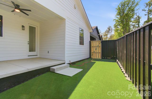 615 W Allen Street, Hendersonville, NC 28739