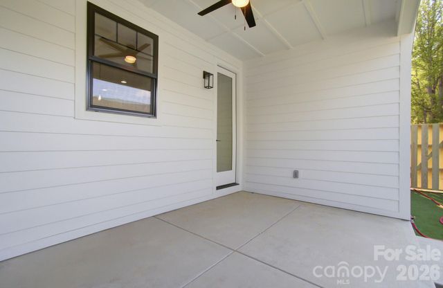 615 W Allen Street, Hendersonville, NC 28739