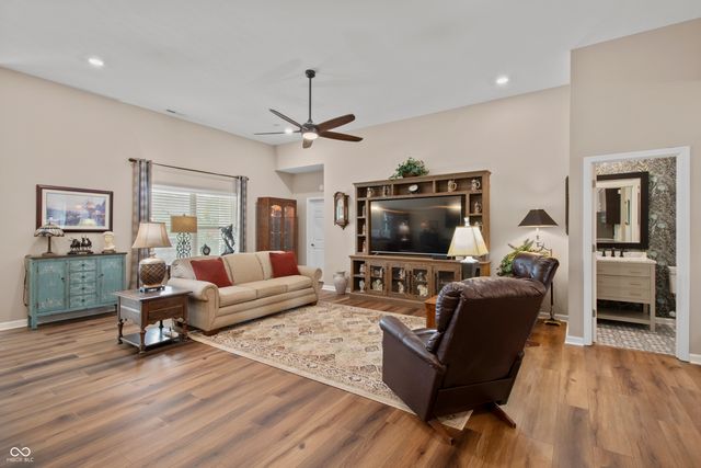 2525 Riviera Place, Greenwood, IN 46143