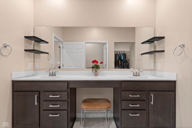 2525 Riviera Place, Greenwood, IN 46143