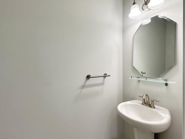 229 Shadybrook Drive, Summerville, SC 29486