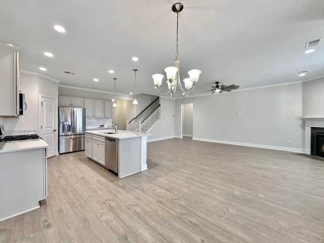 229 Shadybrook Drive, Summerville, SC 29486