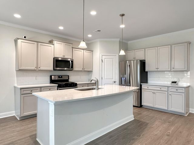 229 Shadybrook Drive, Summerville, SC 29486