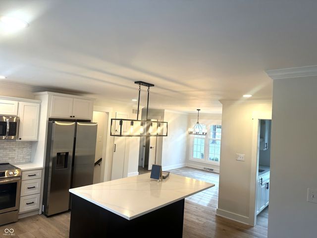 3850 Glenview Drive, Indianapolis, IN 46240