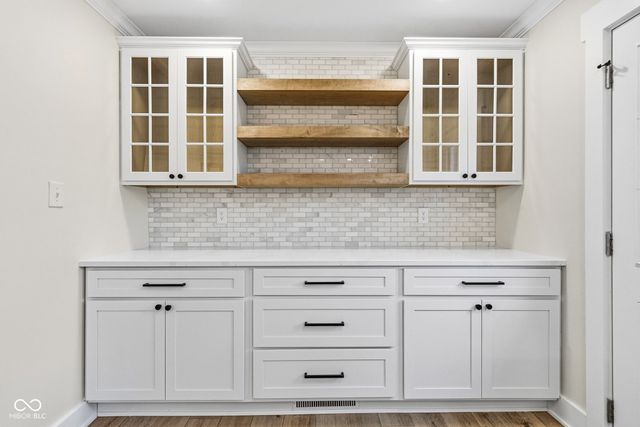 3850 Glenview Drive, Indianapolis, IN 46240