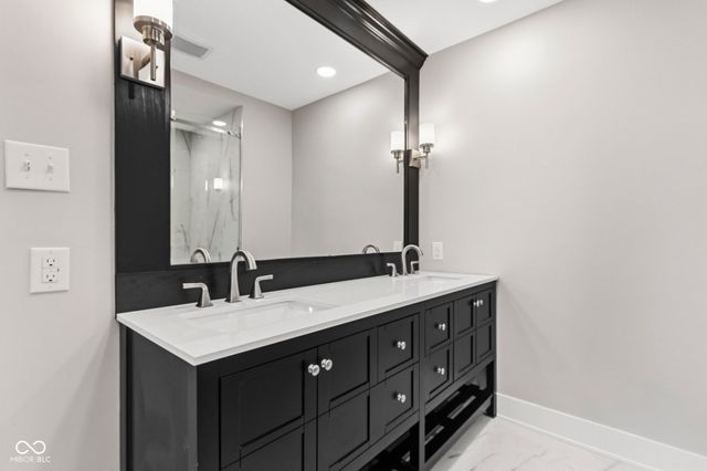 3850 Glenview Drive, Indianapolis, IN 46240