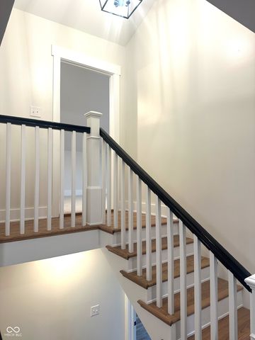 3850 Glenview Drive, Indianapolis, IN 46240