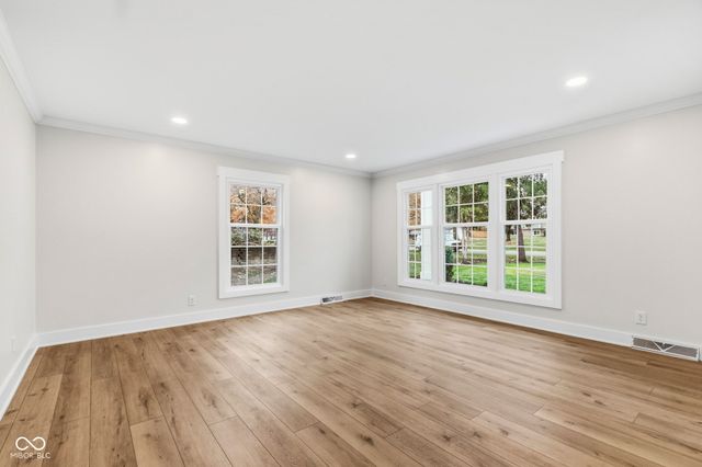 3850 Glenview Drive, Indianapolis, IN 46240