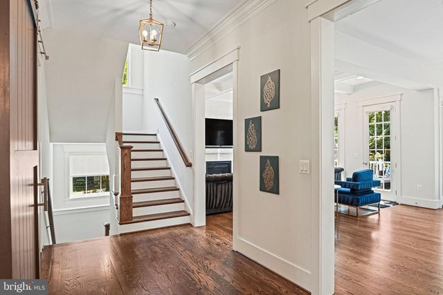 1416 ROSS DR SW, Vienna, VA 22180