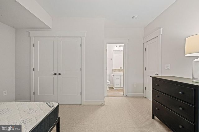 1416 ROSS DR SW, Vienna, VA 22180