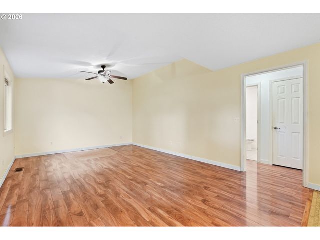 315 Sw 5TH Ct, Canby, OR 97013