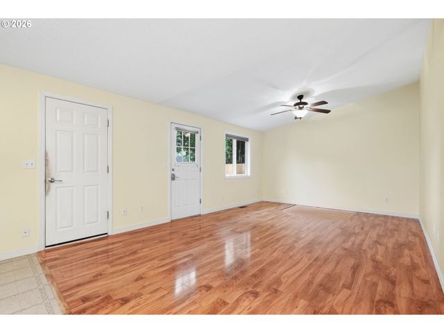 315 Sw 5TH Ct, Canby, OR 97013