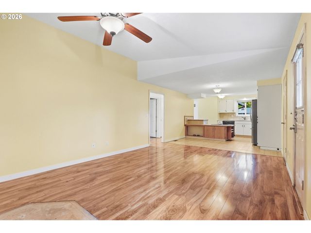 315 Sw 5TH Ct, Canby, OR 97013