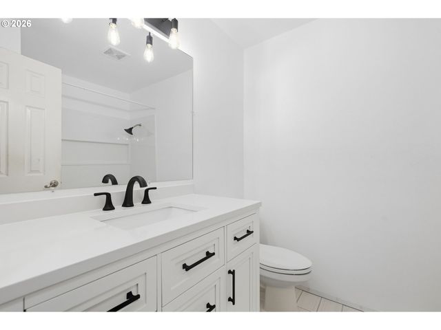 315 Sw 5TH Ct, Canby, OR 97013