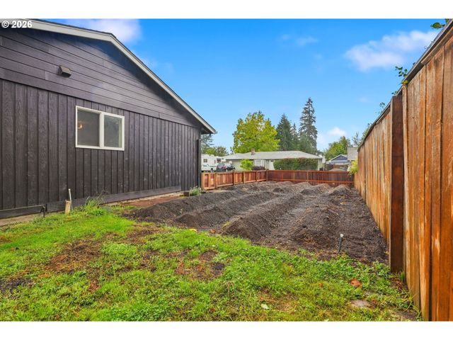 315 Sw 5TH Ct, Canby, OR 97013