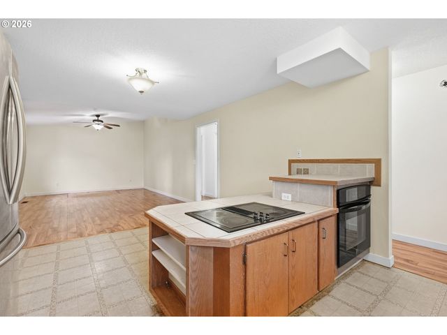 315 Sw 5TH Ct, Canby, OR 97013